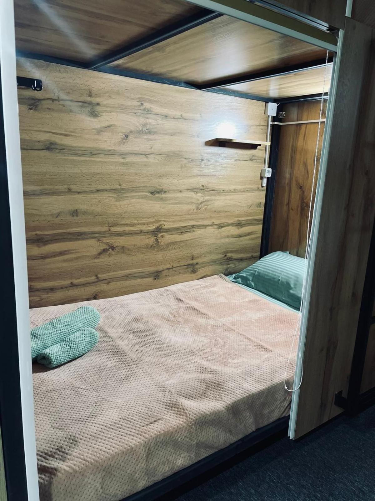 Hostel Kochevnik Capsule Hotel Almaty Exterior photo